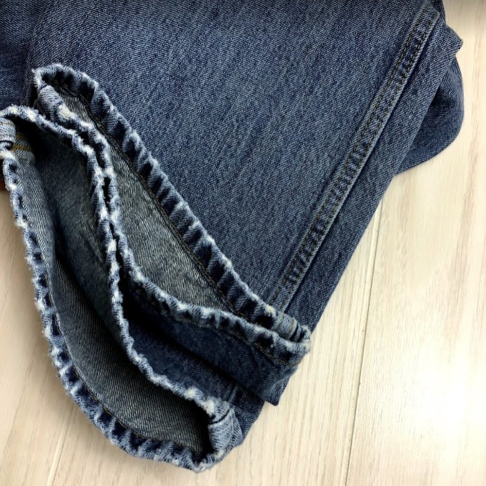 Izod Men's Denim Blue Jeans Relaxed Straight - Picture 4 of 11